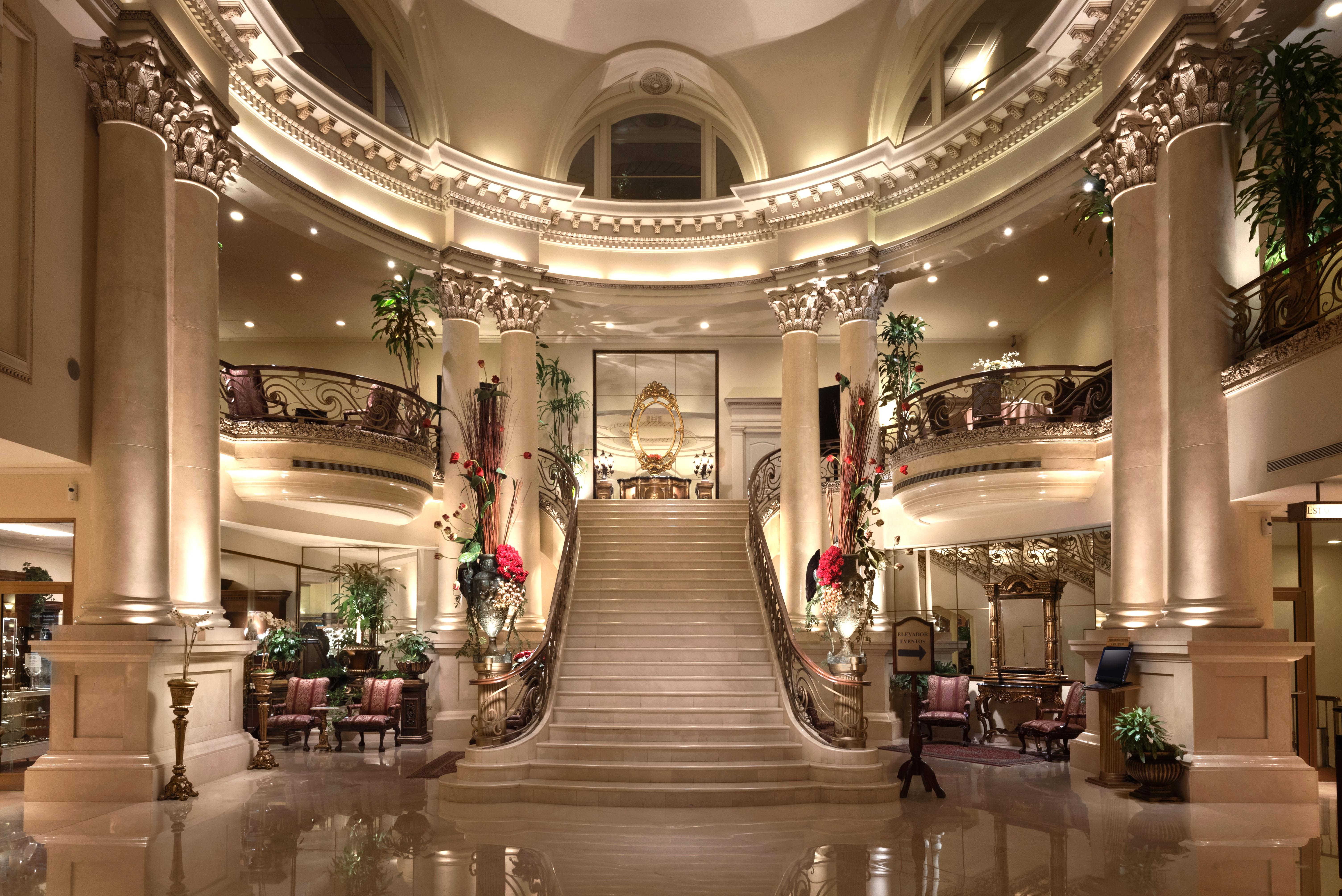 萨菲奢华皇谷酒店 San Pedro Garza Garcia 外观 照片 The lobby of the Four Seasons Hotel, Seoul