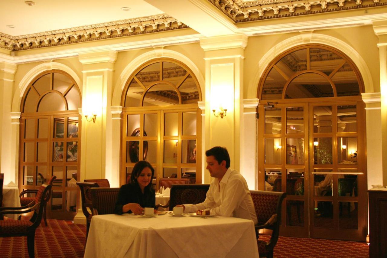 萨菲奢华皇谷酒店 San Pedro Garza Garcia 外观 照片 The lobby lounge