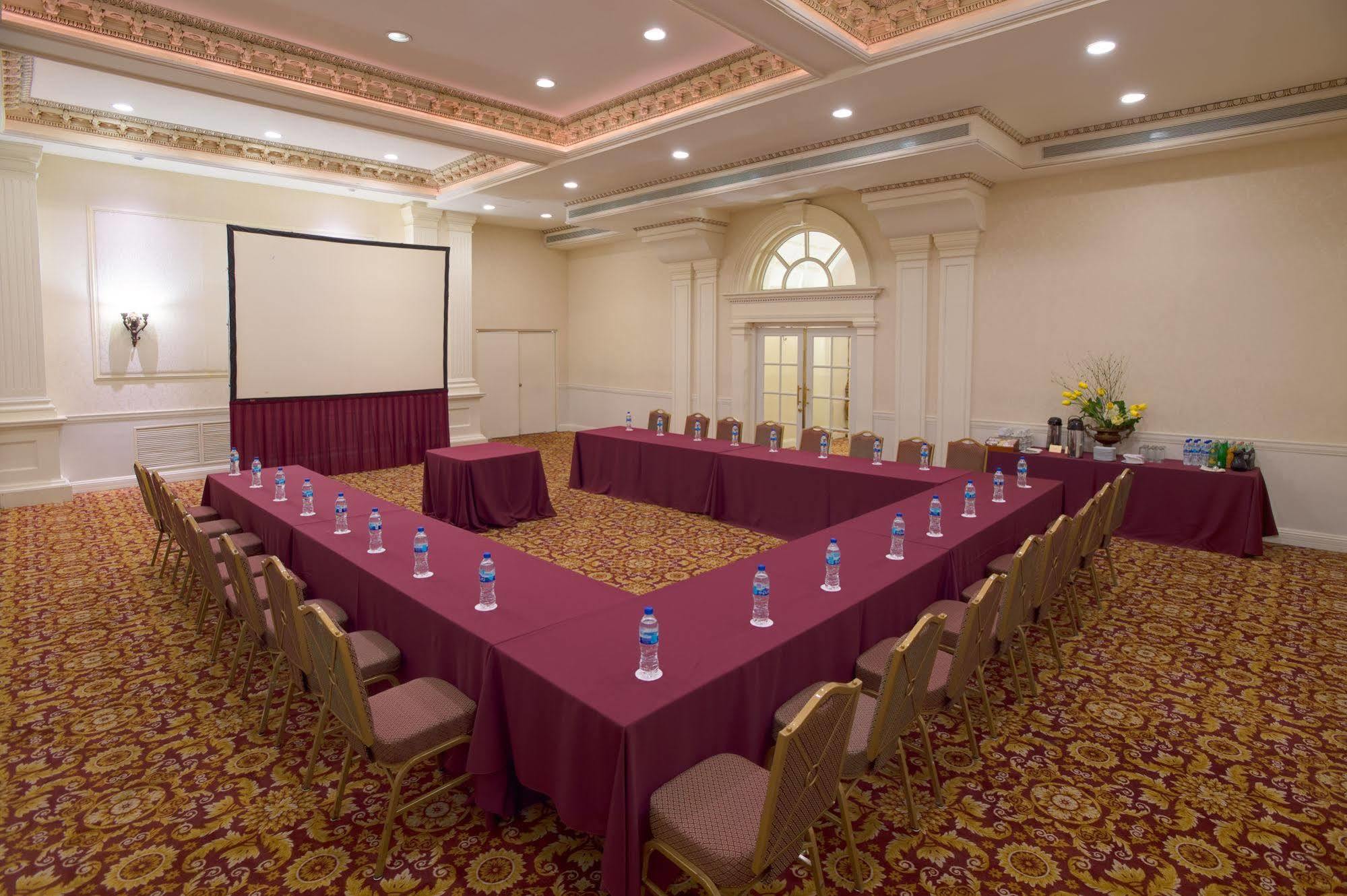 萨菲奢华皇谷酒店 San Pedro Garza Garcia 外观 照片 U-shaped table layout